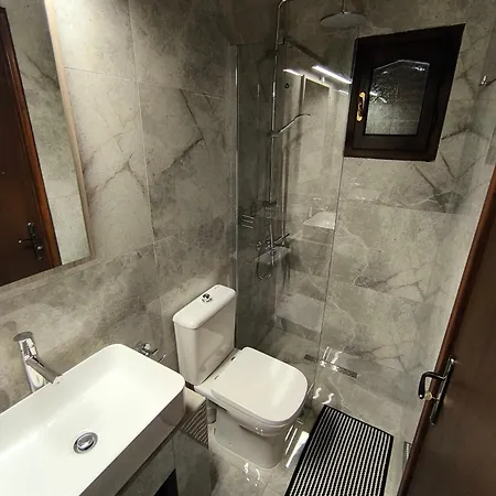 Semesterbostad Sotiritsa's Luxury Agiakampos (Volos)